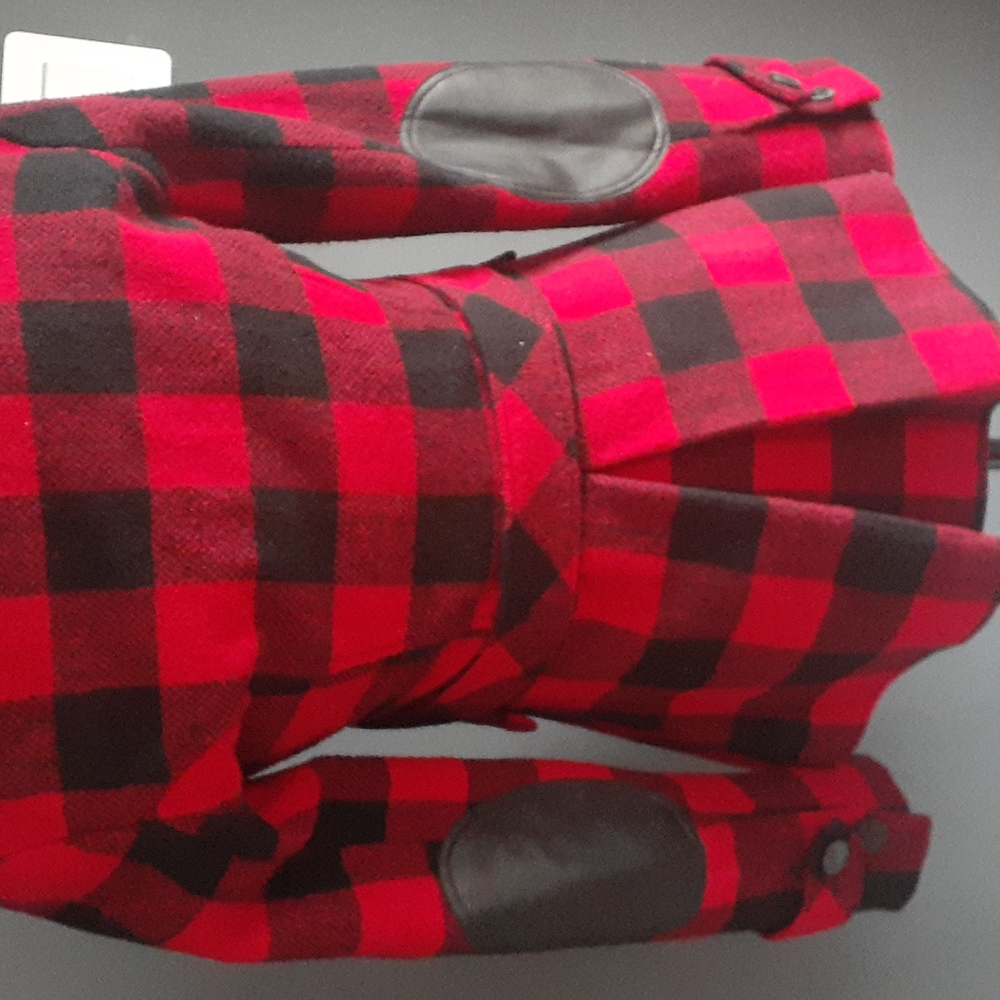 Aqua  red button down shacket XS. - Picture 6 of 14